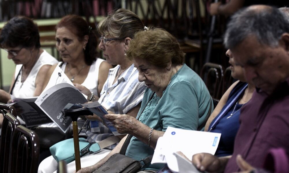 Oficializaron un nuevo bono para jubilados: De cuanto es y quienes lo ...